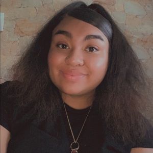 Meet your Posher, Evon